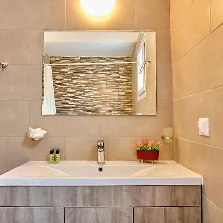 Olivia Mare Corfu * Astrakeri