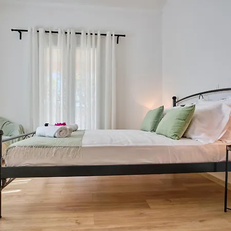 Olivia Mare Corfu Astrakeri