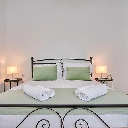 Olivia Mare Corfu Astrakeri